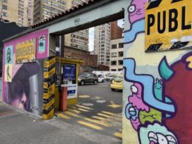 Parqueadero cerca de Monserrate en Bogotá con transporte y recomendaciones